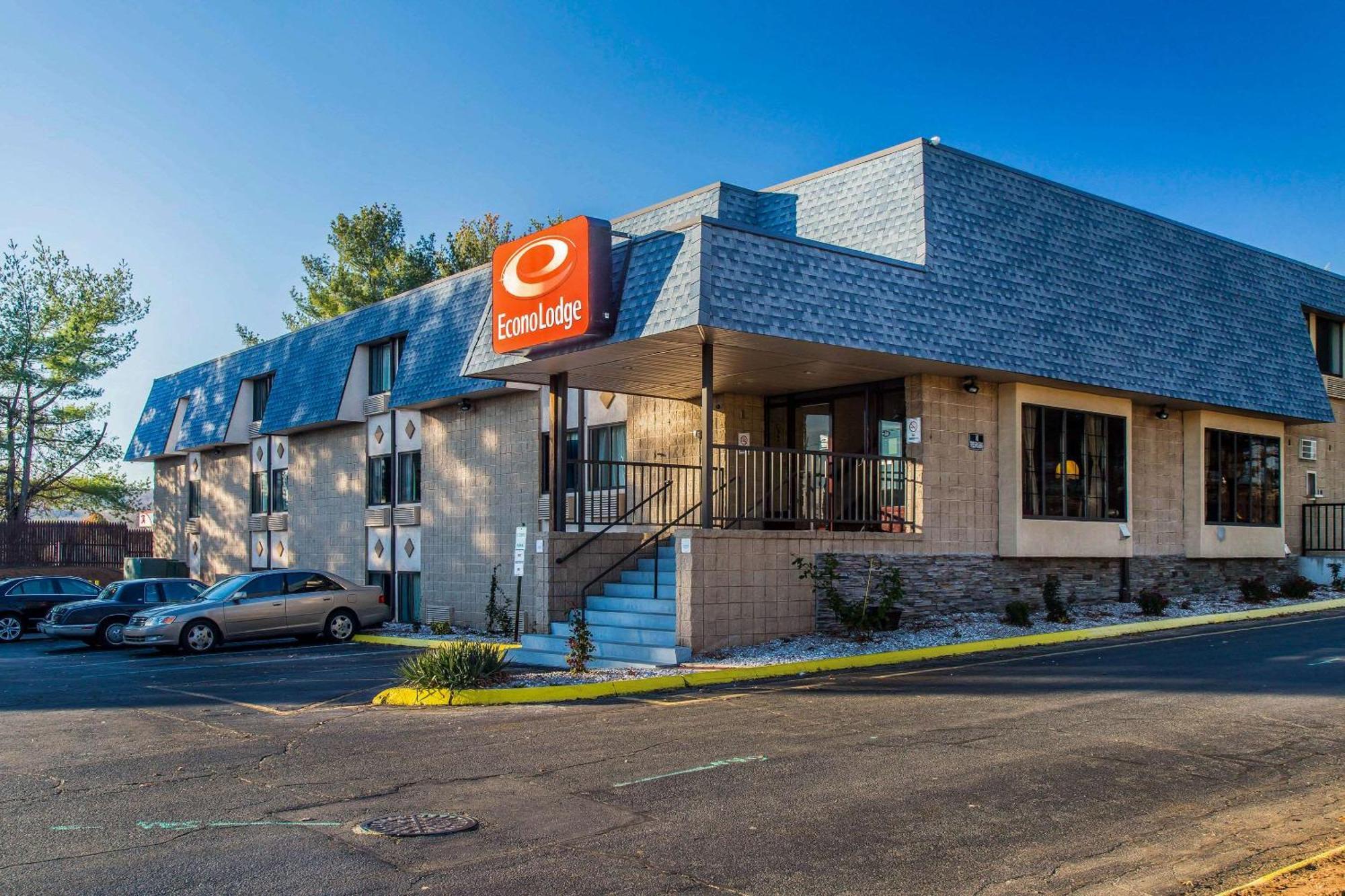 Econo Lodge Milldale - Southington Exteriör bild
